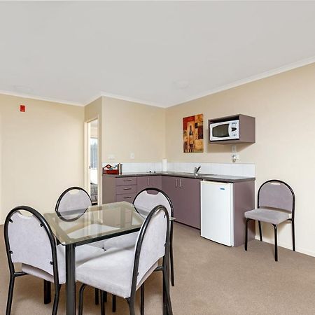 Bk'S Chardonnay Motor Lodge Masterton Exterior foto